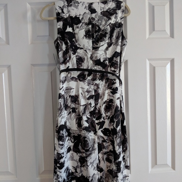 NWT Black and white floral sheath dress - Picture 4 of 4
